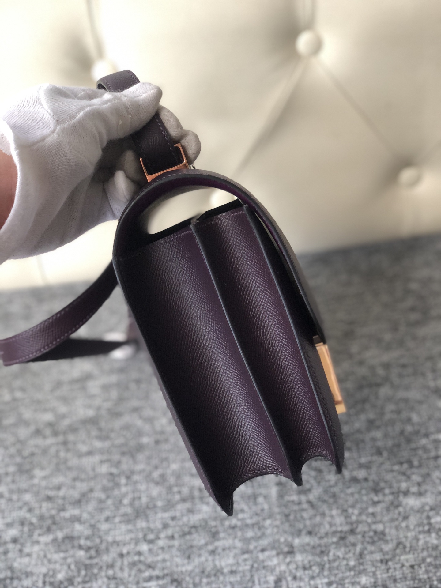 에르메스 콘스탄스24 레이즌 로즈골드 버클 앱송